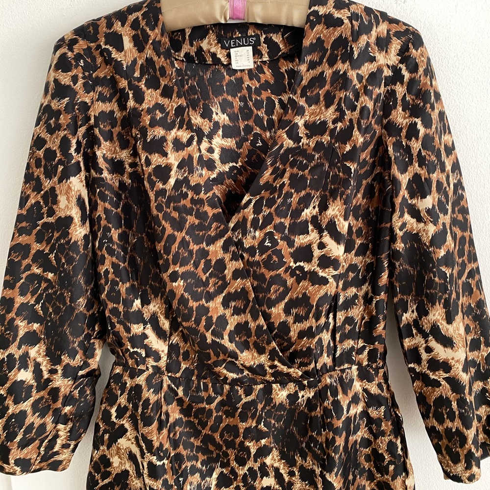 VENUS LEOPARD PRINT DRESS - Picture 2 of 6